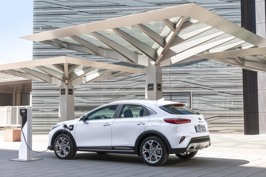  Kia XCeed PHEV 2019 года  (WW) (фото 16 из 30)
